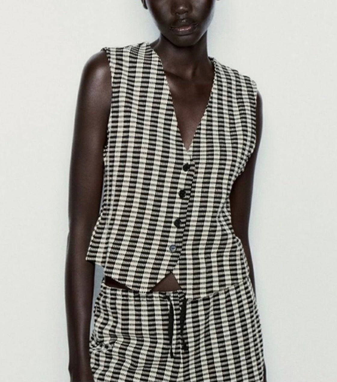Zara Black & White Knit Vest - Small