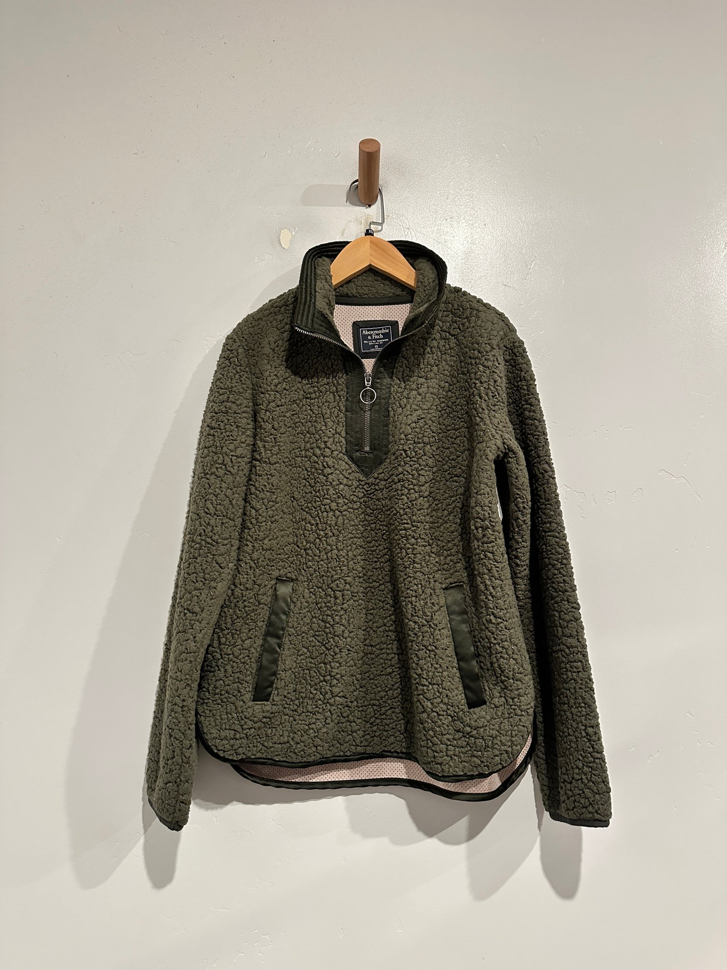 Abercrombie & Fitch Green Shearling Quarter Zip Pullover - XS