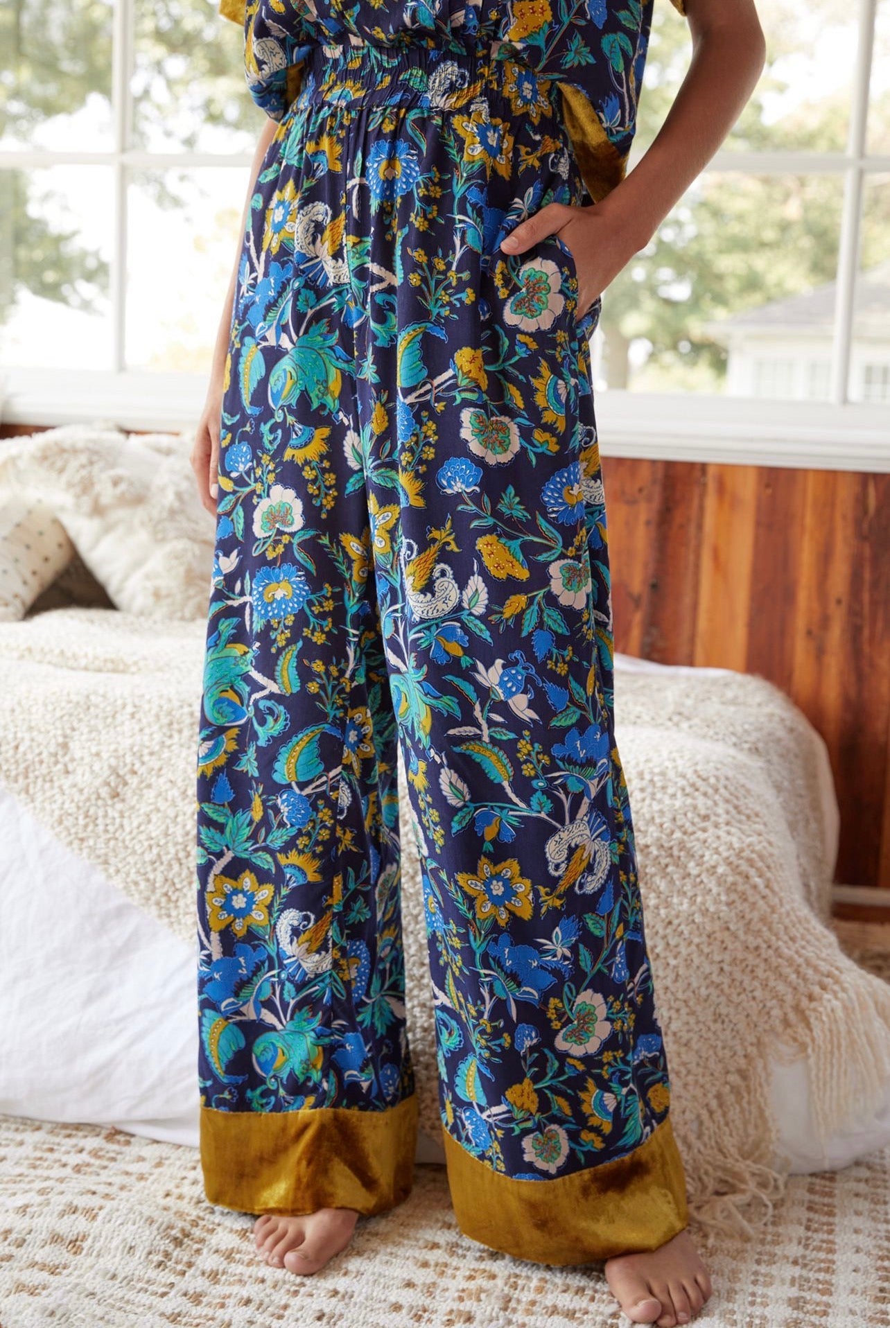Anthropologie Clara Velvet-Trimmed Pants in Navy Combo - XS