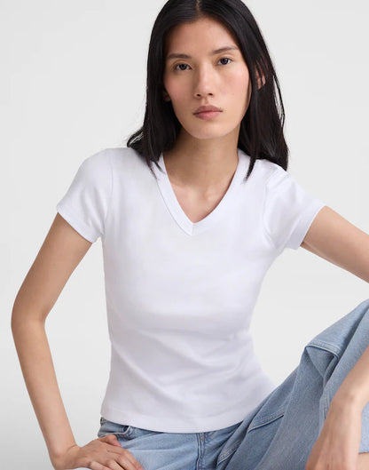 Madewell The '90s V-Neck Baby Tee in White - XS