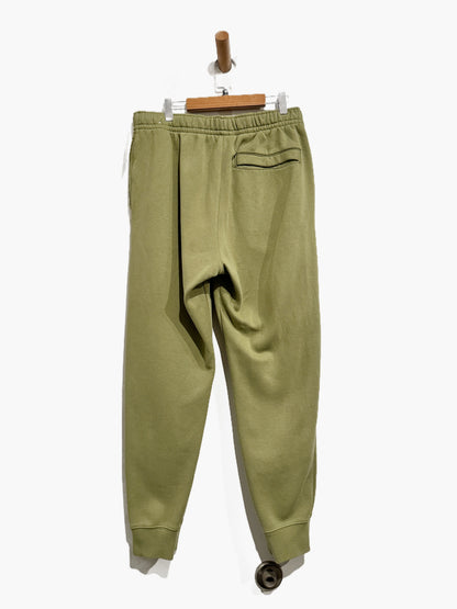 Nike Club Fleece Joggers in Alligator/White - Medium