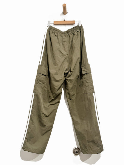 Adidas Adicolor 3-Stripes Cargo Pants in Green - Small