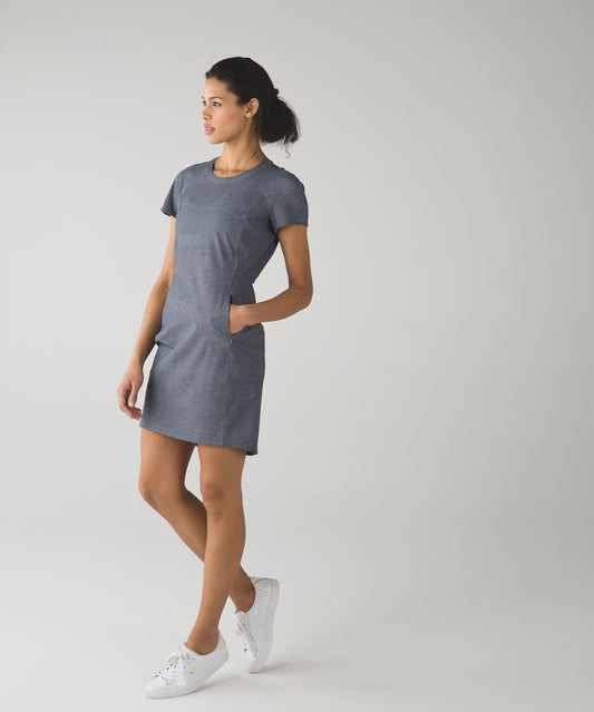 Lululemon &go Endeavor Dress in Heathered Texture Printed Grey - 6