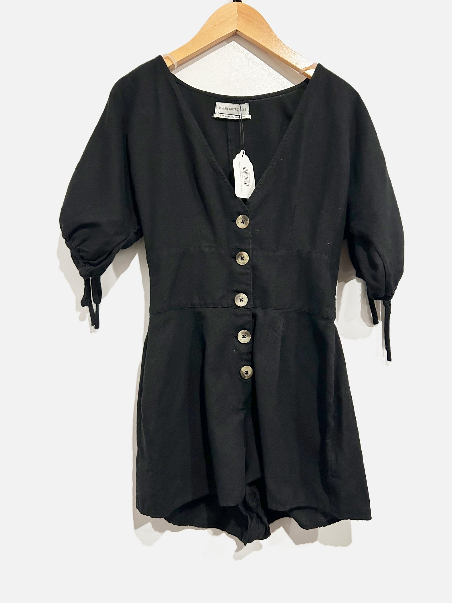 Urban Outfitters Lily Linen Button Front Romper in Black - XS