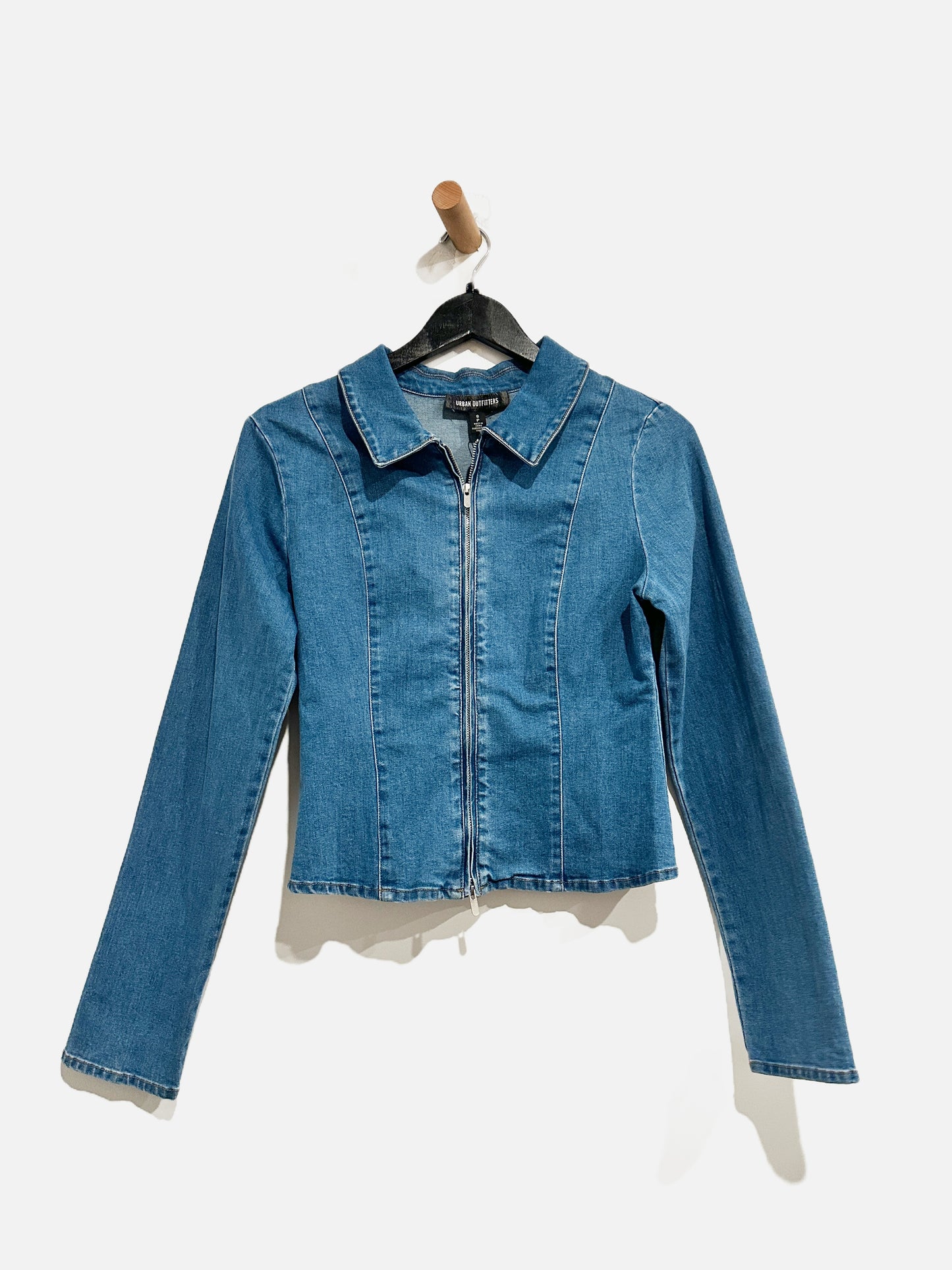 Urban Outfitters Ledia Slim Long Sleeve Zip-Front Denim Shirt - Small