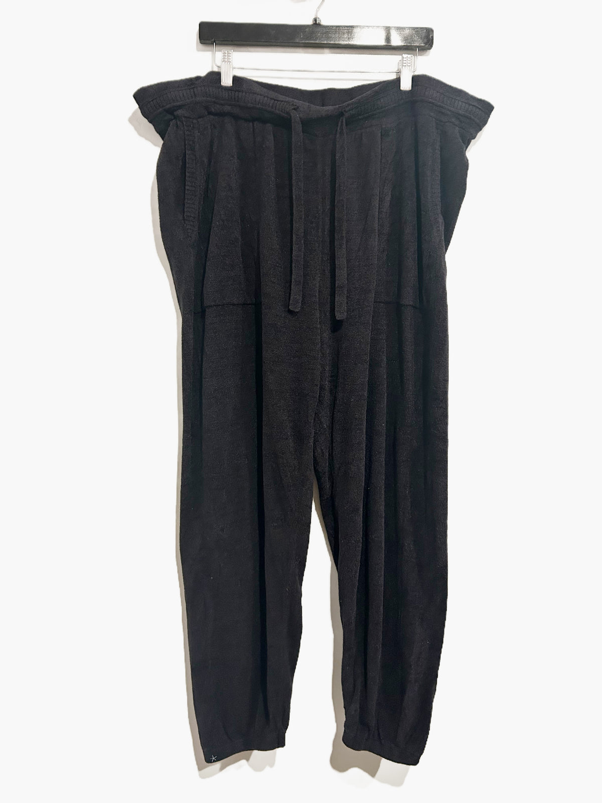 Barefoot Dreams CozyChic Ultra Lite Jogger in Black - 3X
