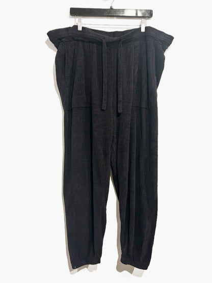 Barefoot Dreams CozyChic Ultra Lite Jogger in Black - 3X