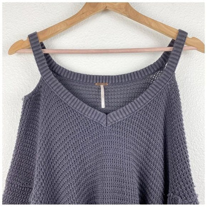 Free People Moonshine V-Neck Charcoal Distressed Waffle Knit Sweater Size Small
