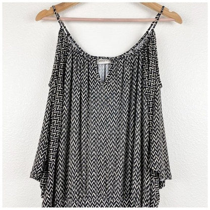 Veronicam. Black and White Chevron Cold Shoulder Maxi Dress Size XS