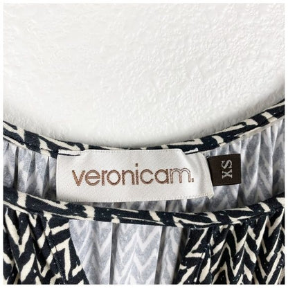 Veronicam. Black and White Chevron Cold Shoulder Maxi Dress Size XS