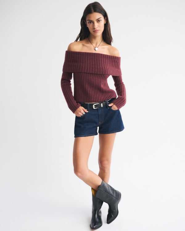 Abercrombie & Fitch Ribbed Foldover Off-The-Shoulder Sweater in Red Wine - Small