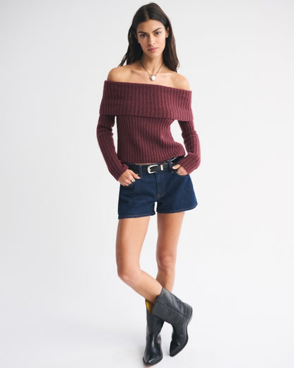 Abercrombie & Fitch Ribbed Foldover Off-The-Shoulder Sweater in Red Wine - Small