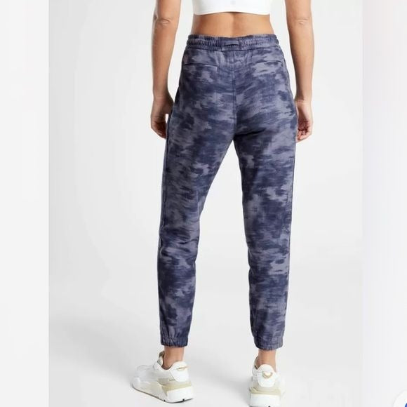 Athleta Farallonn Printed Jogger in Blue Size 4