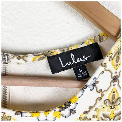Lulus Dandy Lion Yellow Print Shift Dress Size Small