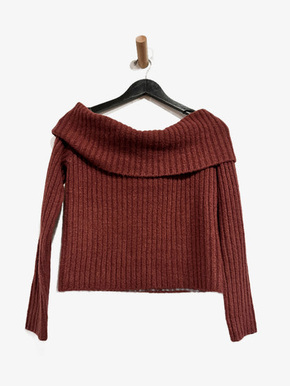 Abercrombie & Fitch Ribbed Foldover Off-The-Shoulder Sweater in Red Wine - Small