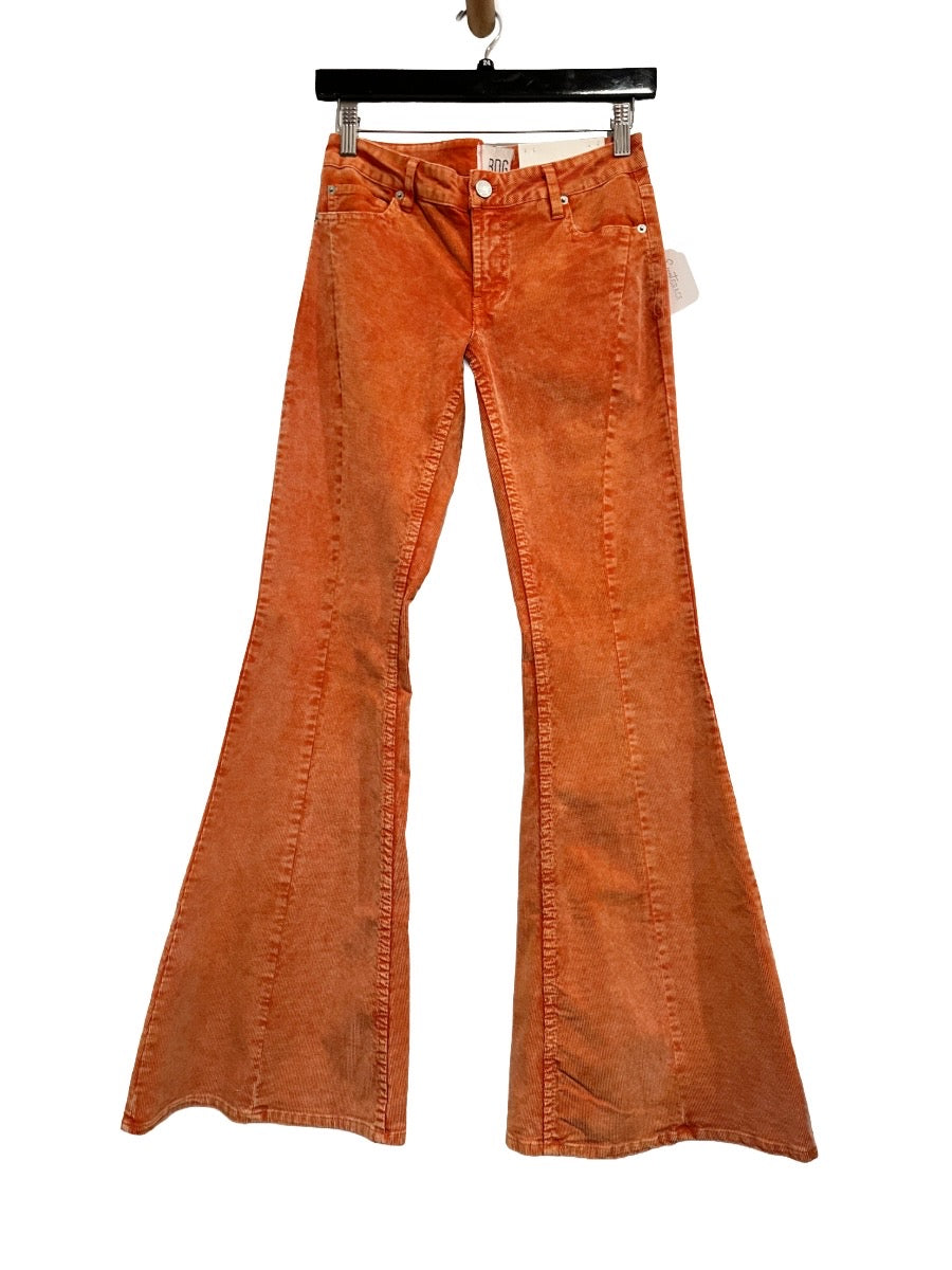 NWT UO BDG Corduroy Low-Rise Extreme Flare Pant in Rust - 24