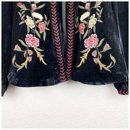 Zara Black Velvet Embroidered Jacket Size Small