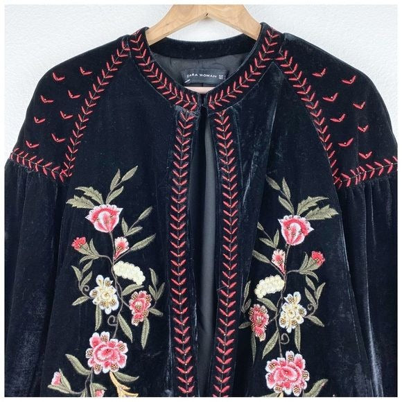 Zara Black Velvet Embroidered Jacket Size Small