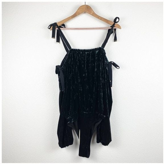 Free People x Hot As Hell NWT Beg 2 Differ Black Velvet Bodysuit Size Medium