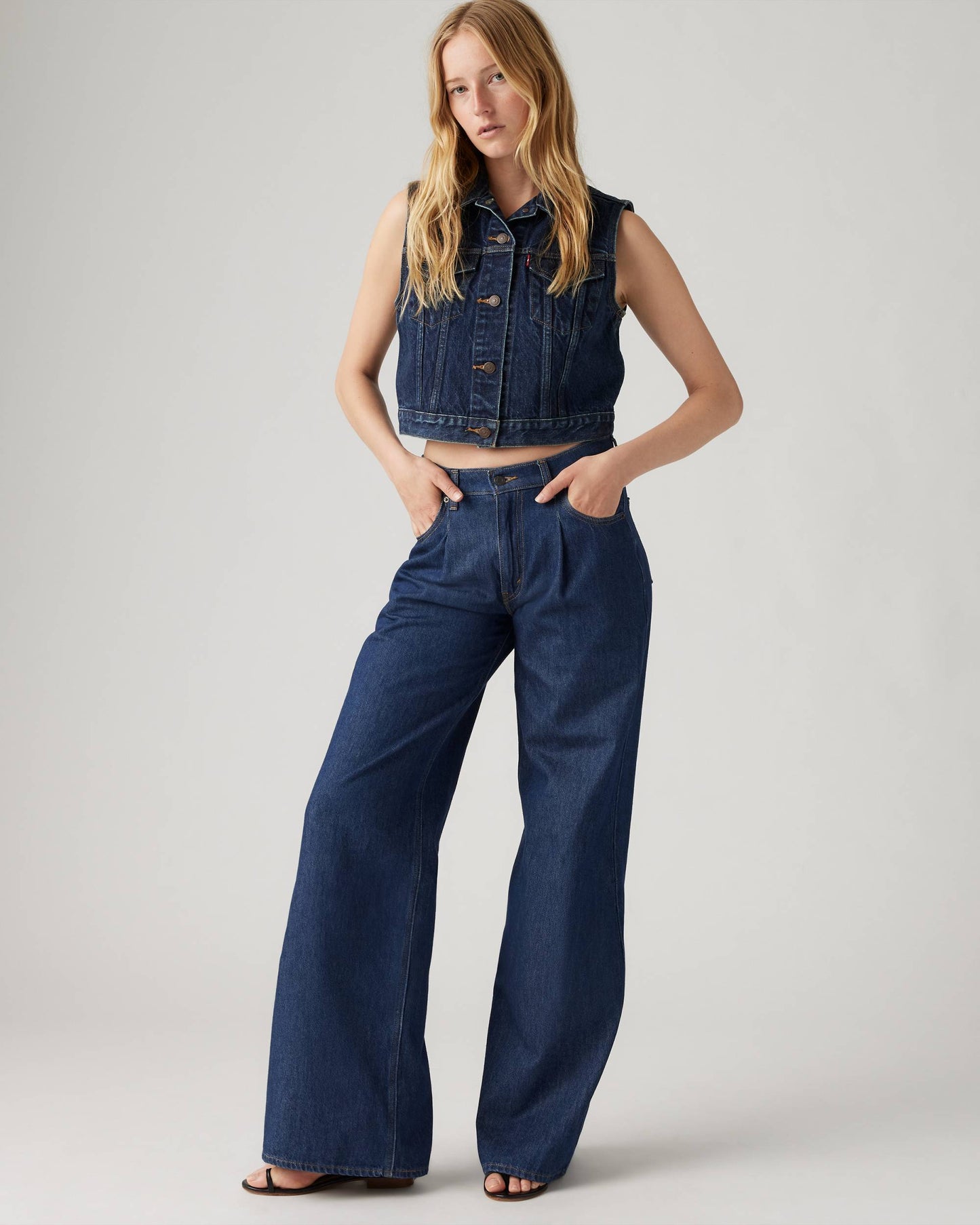 Levi's Baggy Dad Jeans Dark Wash