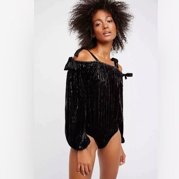 Free People x Hot As Hell NWT Beg 2 Differ Black Velvet Bodysuit Size Medium