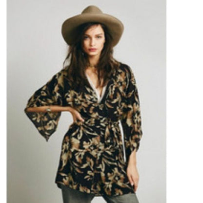 Free People + Love Project Brown Floral Printed Kimono Wrap Size Medium