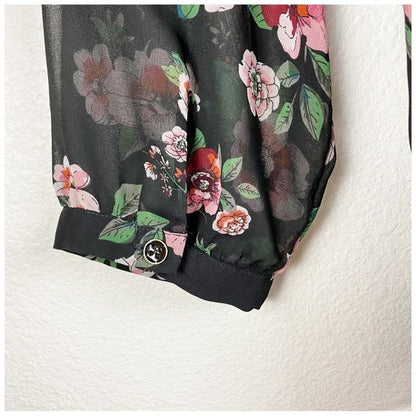 Cabi‎ Garden Floral Blouse Size Medium