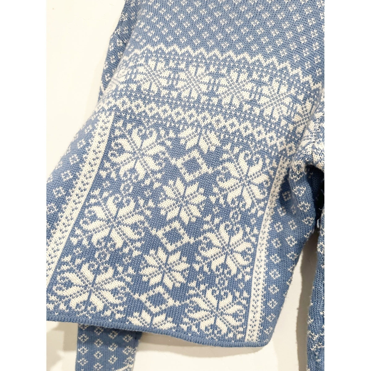 Obermeyer Vintage Blue Snowflake Wool Blend Sweater - Medium