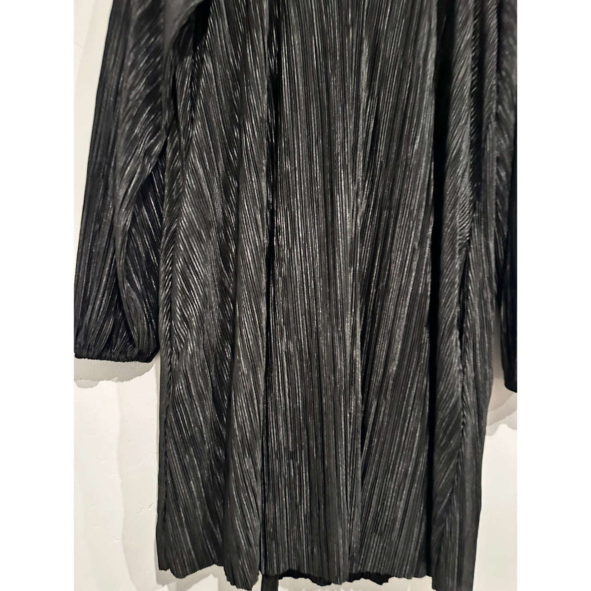 Banana Republic NWT Plisse Swing Dress in Black - Small