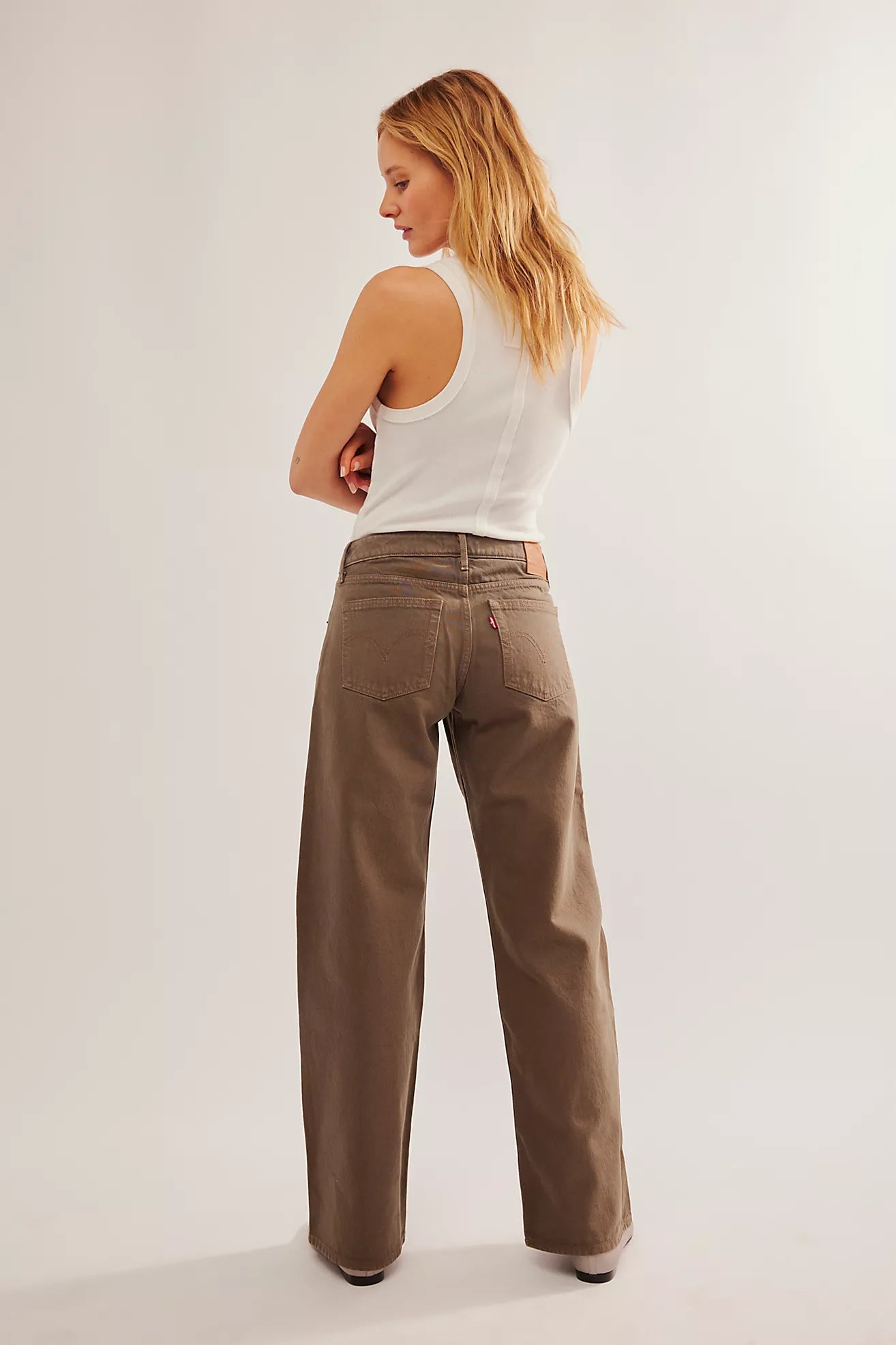 Levi's Low Loose Jeans in Brown