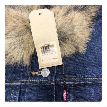 Levi’s NWT Fur Collar Ex Boyfriend Trucker Jacket Size Small