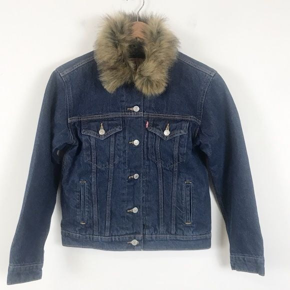 Levi’s NWT Fur Collar Ex Boyfriend Trucker Jacket Size Small