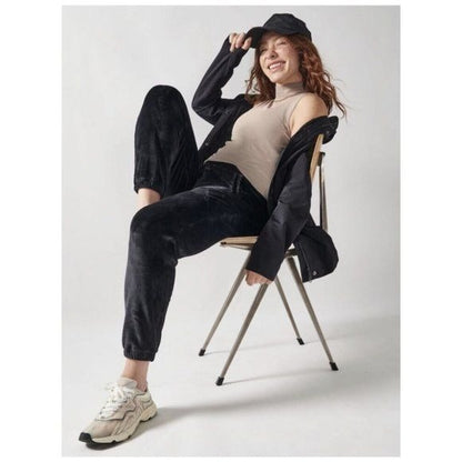 Athleta Cozy Karma Recover Jogger in Black Size Medium